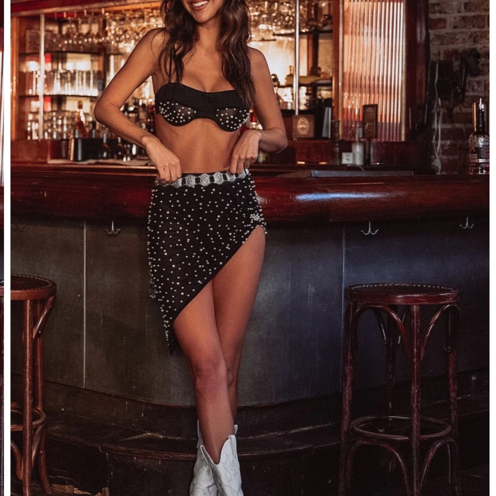 SOLD OUT 12th tribe spotlight Pearl black skirt